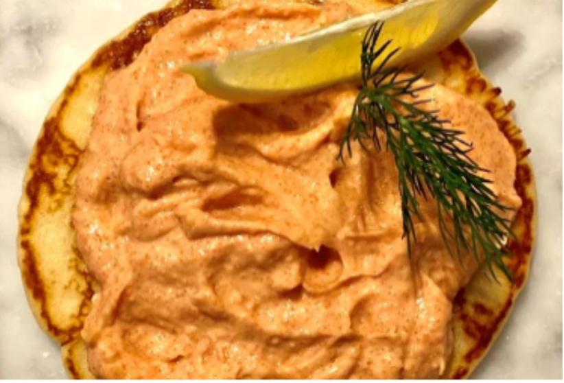 Tarama d’oursin__ blinis